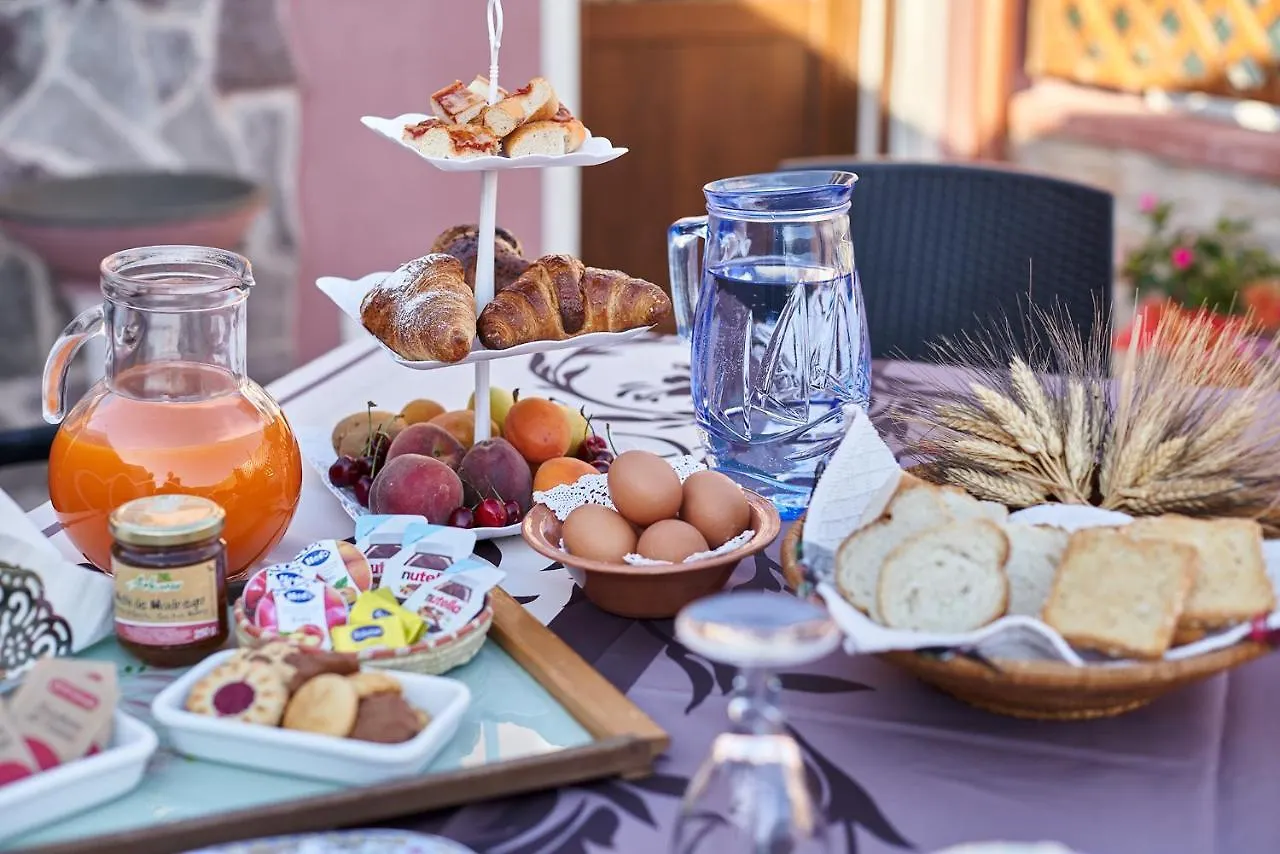 Al Vicolo VI Bed & Breakfast Sardara
